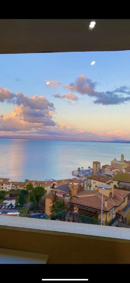 Apartamento Bilocale Vista Mare Con Posto Auto Porto Santo Stefano  Exterior foto